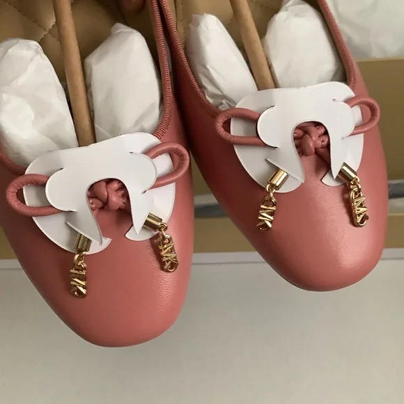 Michael Kors Nori Leather Ballet Flat Women's size 6.0 - Picture 6 of 9